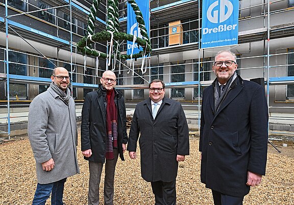 Richtfest_Jobcenter-Opus__Krefeld__Willy-Brandt-Platz___1_web.jpg  